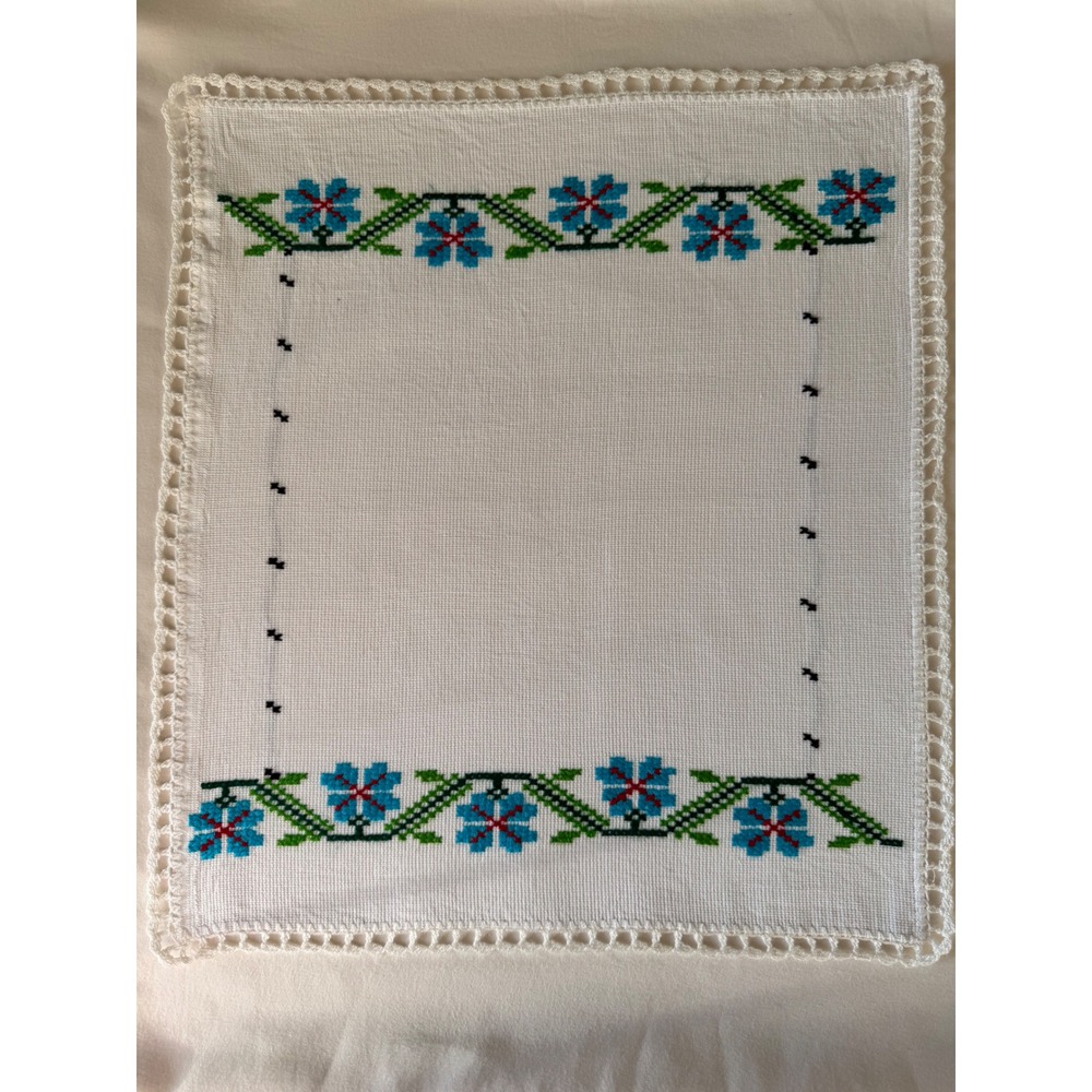 Handmade Mexican Embroidered Cloth Napkin Crochet Lace Trim Floral Textile 16x18